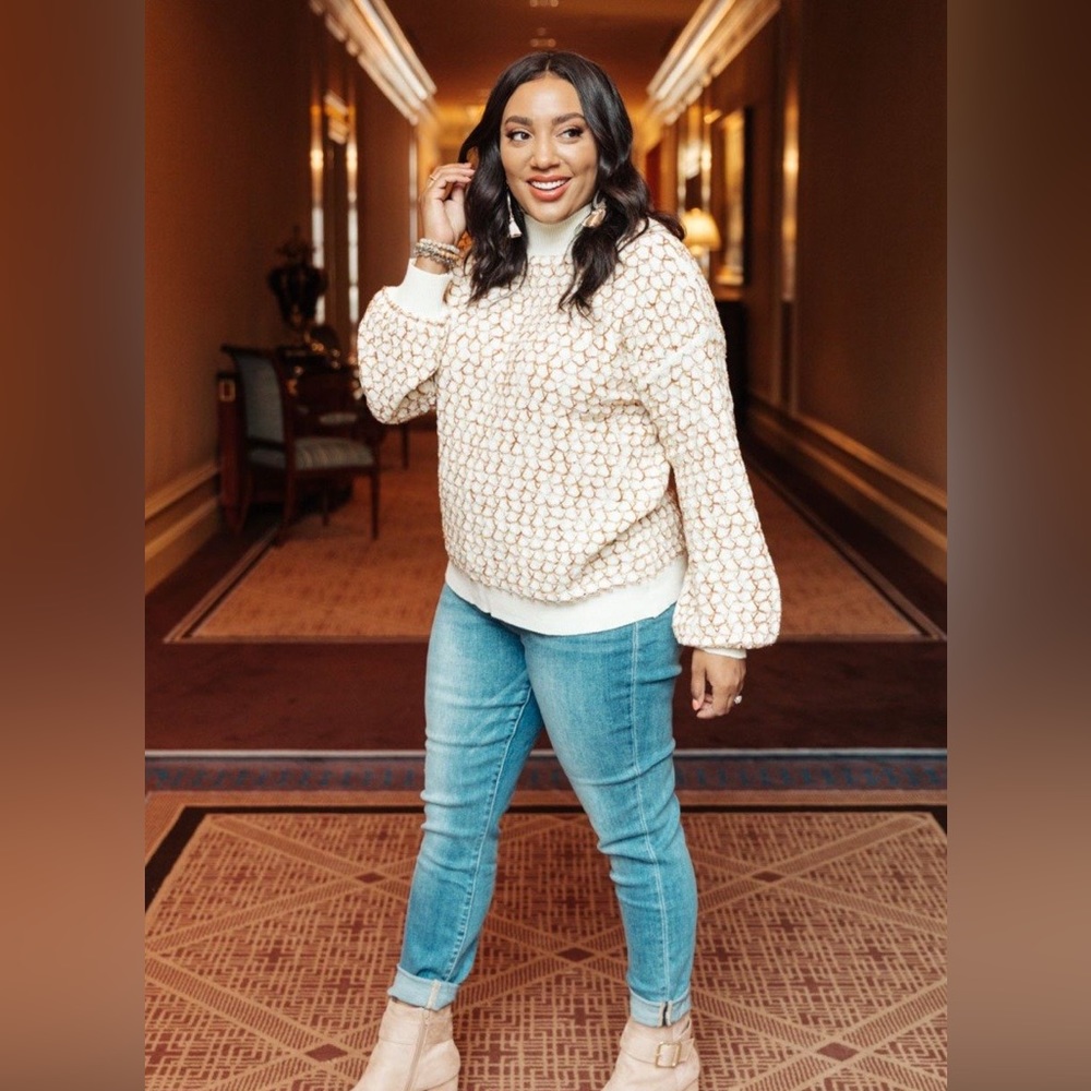 💥 BOGO 💥 NWT Mittoshop Textured Knot Sweater Large